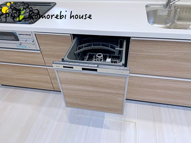 桶川市坂田　10期　新築一戸建て　ブルーミングガーデン　01のキッチン|10/31　撮影