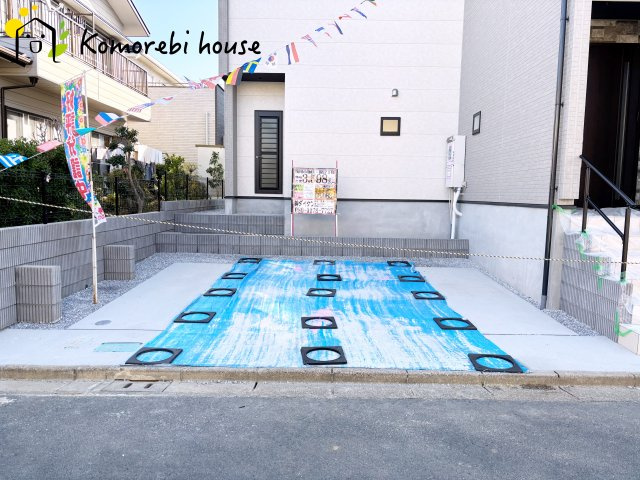 桶川市坂田　10期　新築一戸建て　ブルーミングガーデン　01の駐車場|10/31　撮影