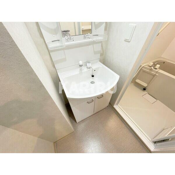 オズレジデンス今里NORTHの洗面所