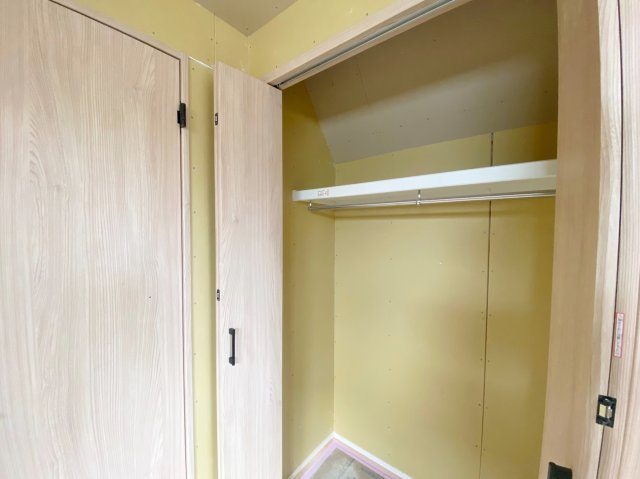 練馬区平和台4丁目 限定1棟のその他|―施工例写真―
タッチレス水栓(標準仕様)
水栓部分を触らずに手を洗うことができるので衛生的に使用でき、使用頻度の高いキッチン水栓では家事効率もUPいたします