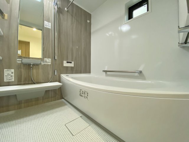 練馬区平和台4丁目 限定1棟のその他|―施工例写真―
トイレは1階・2階にございます
温水洗浄暖房便座機能付