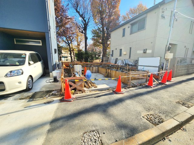 練馬区平和台4丁目 限定1棟のキッチン|―施工例写真―
人気のペニンシュラキッチン採用
カップボード標準装備！