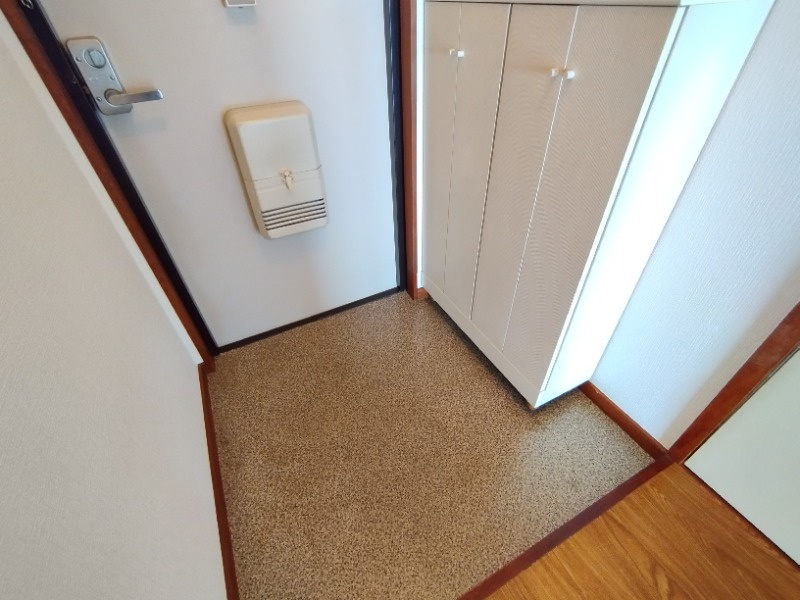 アビタシオン酒井の玄関