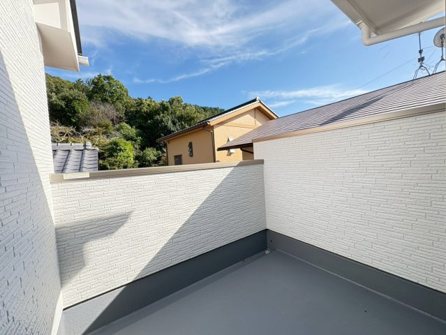 京都市伏見区醍醐大高町2号地のバルコニー