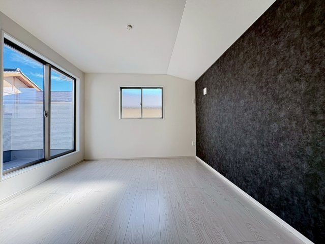 京都市伏見区醍醐大高町2号地の洋室