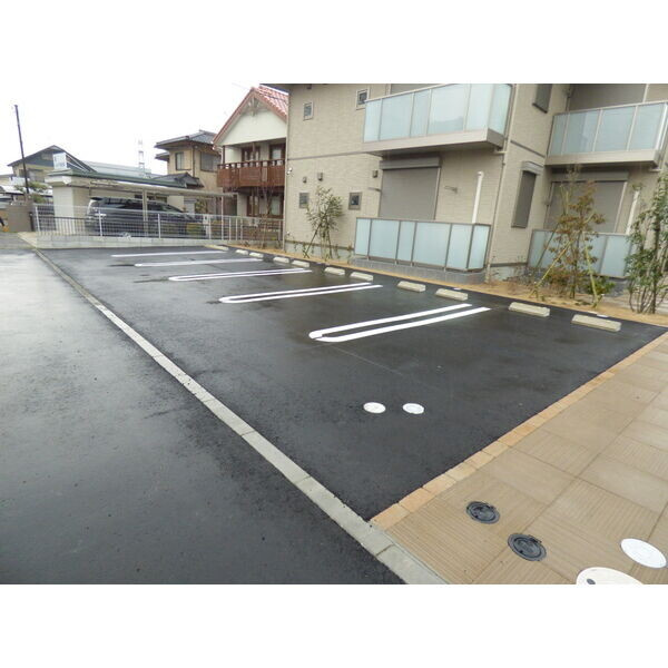 キアラの駐車場