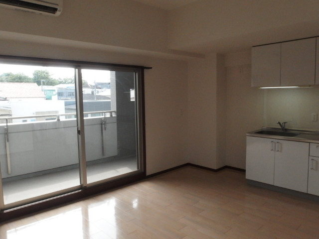 ハートヒルズ井田の居間・リビング