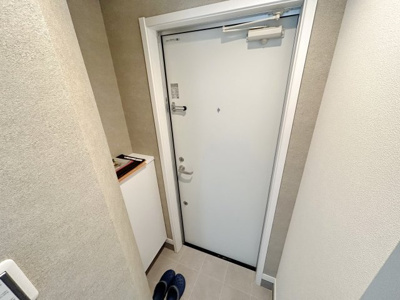 【玄関】 | フローレンスベリー愛甲石田