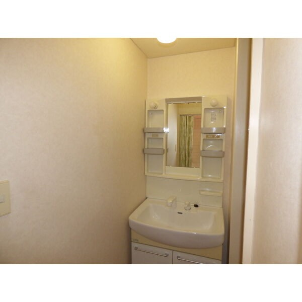 スリーアイランドの洗面所