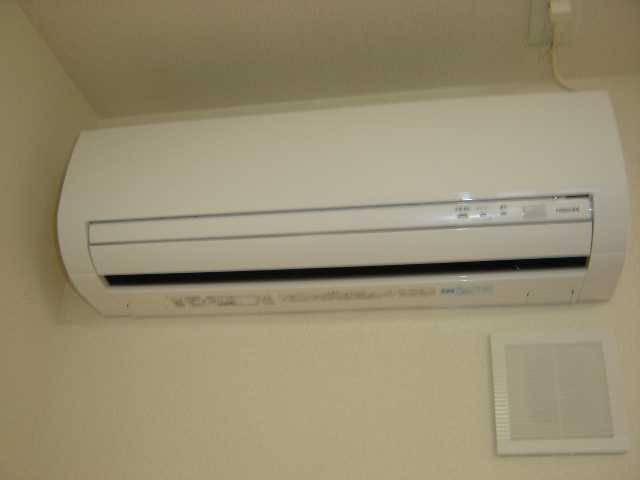 グランディール高坂の設備|エアコン