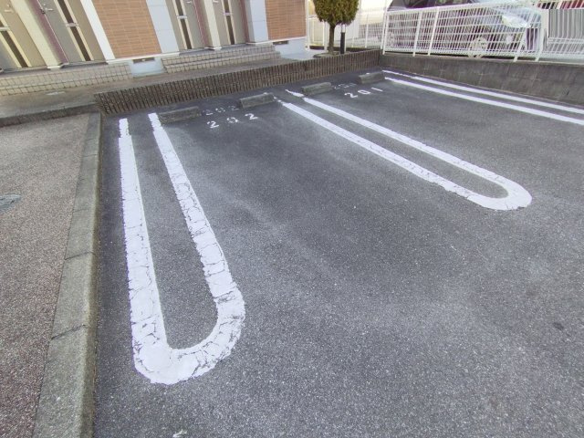 ミニヨンＫの駐車場