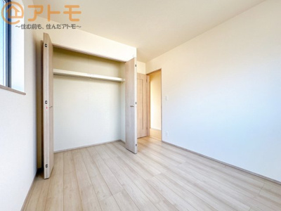 【子供部屋】 | 葵区田町7期　新築戸建　B号棟 | 壁と床がシンプルな色合いだからこそ自分だけの空間を作れます♪お部屋作りのイメージは順調でしょうか♪
