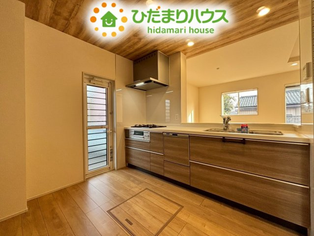 行田市富士見町2丁目　2期　新築一戸建て　ブルーミングガーデン　02のキッチン