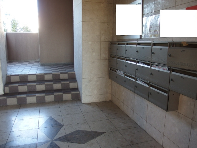 ティアラ八帖のエントランス