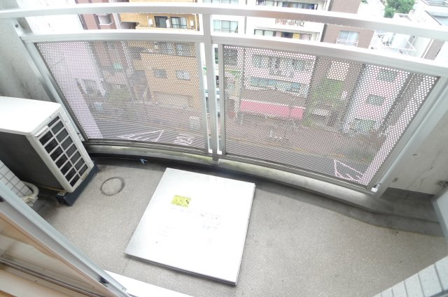 【バルコニー】