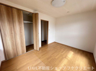 【洋室】 | 丸亀市川西町北　中古戸建