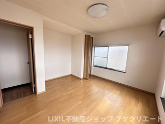 【洋室】 | 丸亀市川西町北　中古戸建