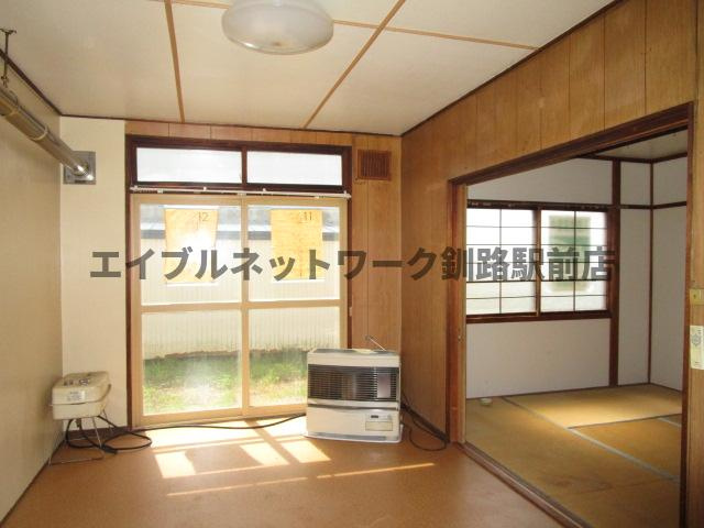湖月マンション（北）の居間・リビング