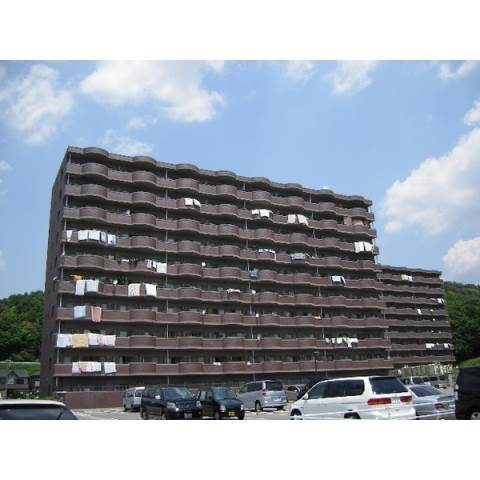 天神山マンションⅠ号館の外観