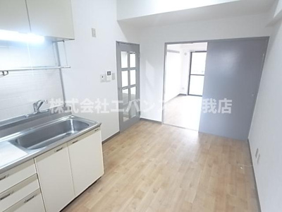 【居間・リビング】 | サニーパレス南 | リビングです