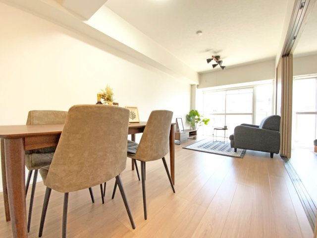 サンヴェール舞子二番館の居間・リビング|リビングダイニング