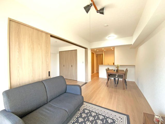 サンヴェール舞子二番館の居間・リビング|リビングダイニング