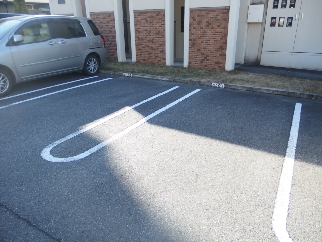 ｐｏｇｇｉｏ　ａｌ　ｓｏｌｅ　ｄｕｅの駐車場