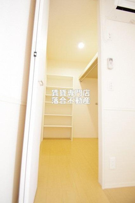 【収納】 | リヴェール | たっぷり便利なウォークインクローゼット♪