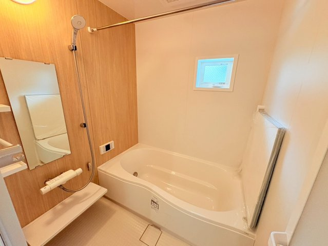 泉涌寺東林町1号地の浴室