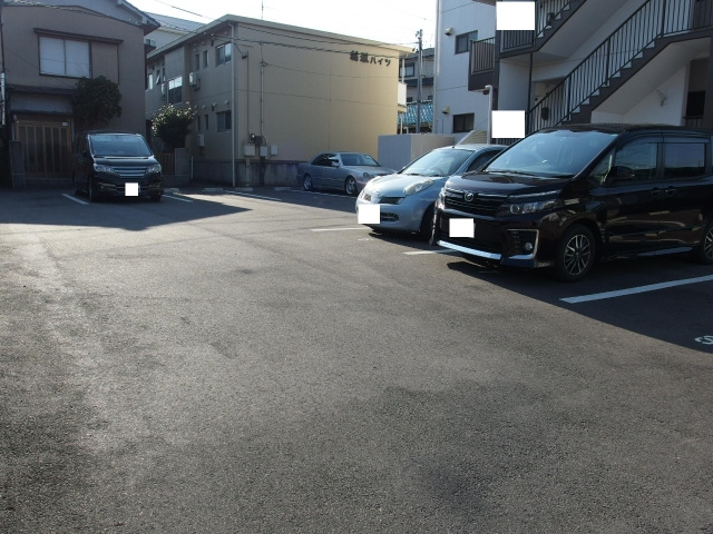 ハイツ柿田の駐車場
