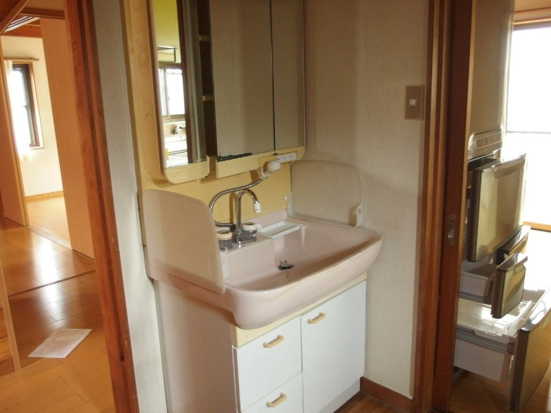 井田町１丁目貸家の洗面所