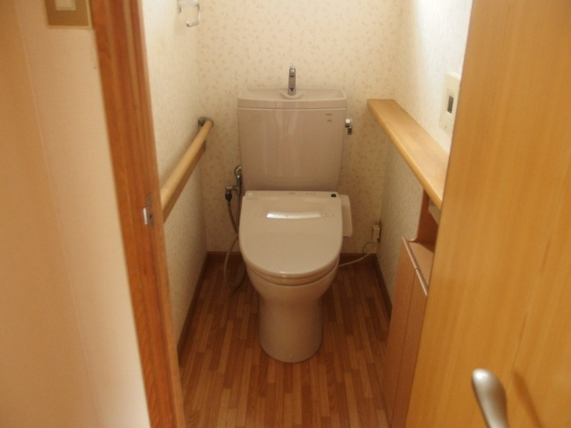 井田町１丁目貸家のトイレ