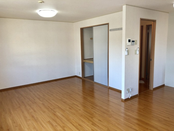 ベルジュシンメイの居間・リビング|ＬＤＫ