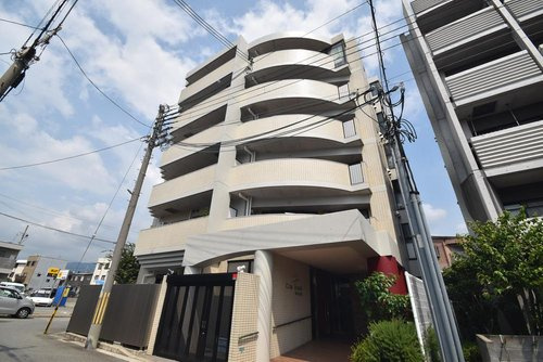 コムファーレ西宮北口