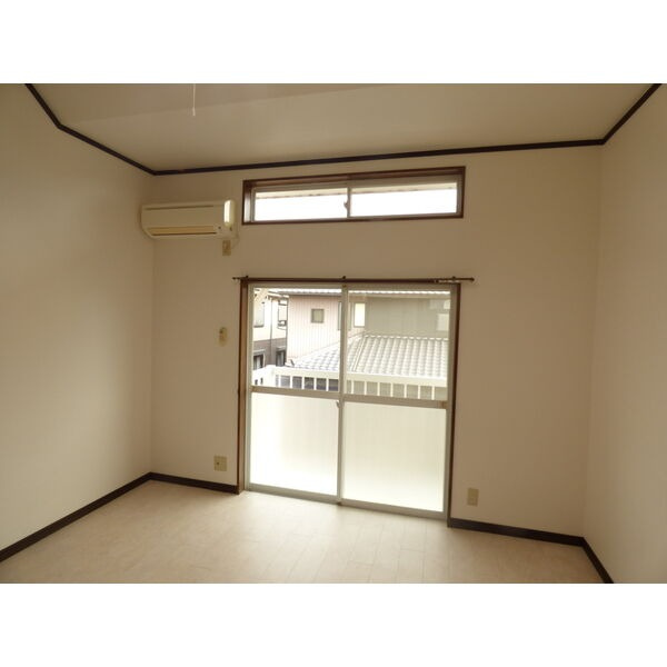 柴田ハイツAの居間・リビング