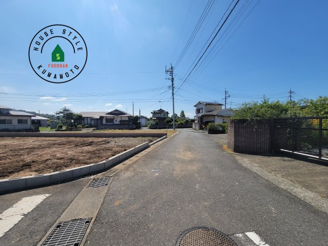 上益城郡益城町大字小池第1-1棟(1号棟)の前面道路含む現地写真|見学の時間などお気軽にお問い合わせ下さい。