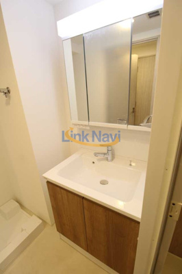 【独立洗面台】 | スプランディッド新大阪Ⅵ