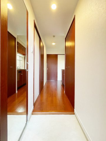 エンクレスト天神WINGの玄関|シンプルで使いやすい玄関です