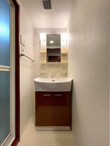 エンクレスト天神WINGの洗面所|スペースが確保できる洗面所です