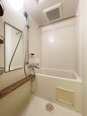 エンクレスト天神WINGの浴室|きれいなお風呂です