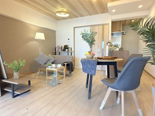 シャルマンコーポ野江第二期　8階の居間・リビング