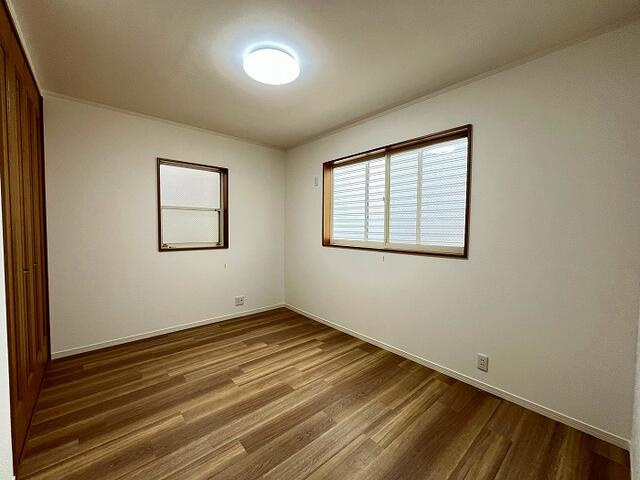 名古屋市守山区元郷２丁目の洋室