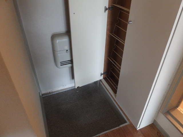 戸崎ハイツAの玄関