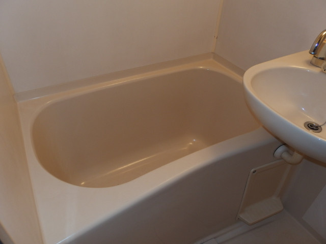 戸崎ハイツAの浴室