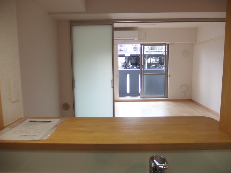 ローズパティオの居間・リビング