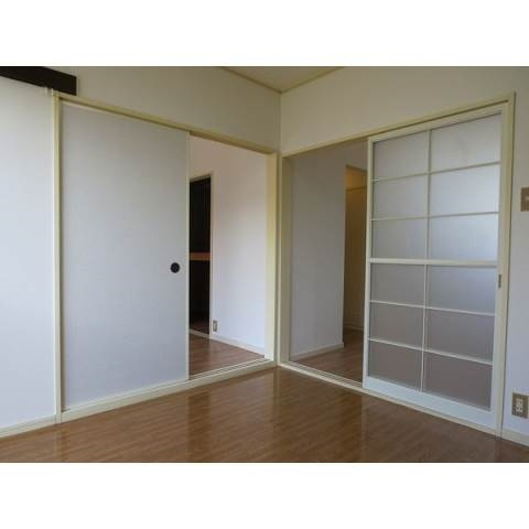 プリムローズ２１の洋室