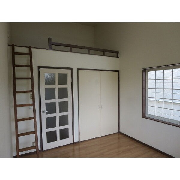 戸崎ハイツＢの居間・リビング