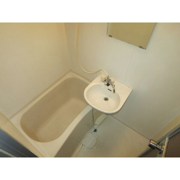 戸崎ハイツＢの浴室