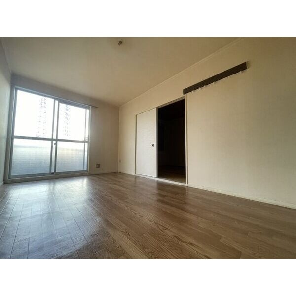 第二本多ハイツの居間・リビング