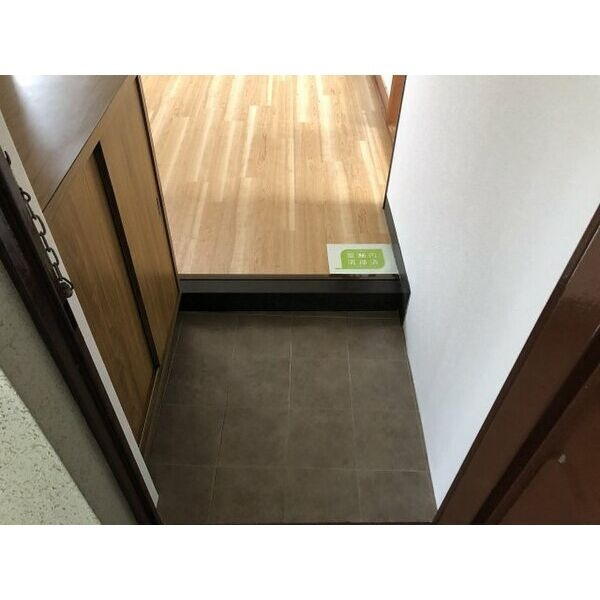 ヴィレッジ東海の玄関